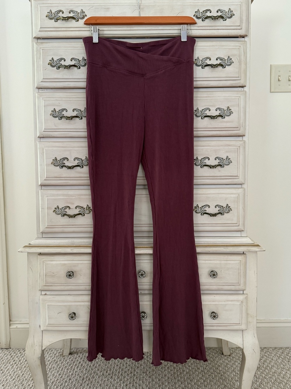 Burgundy Ribbed Criss Cross Waist Bootcut Leggings
